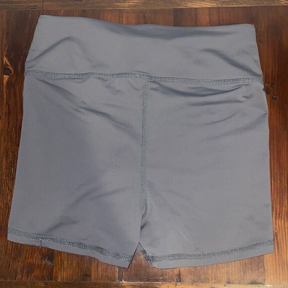 NWOT Balera Dance Girls FlexTek Smooth Shorts Size L - Picture 3 of 5